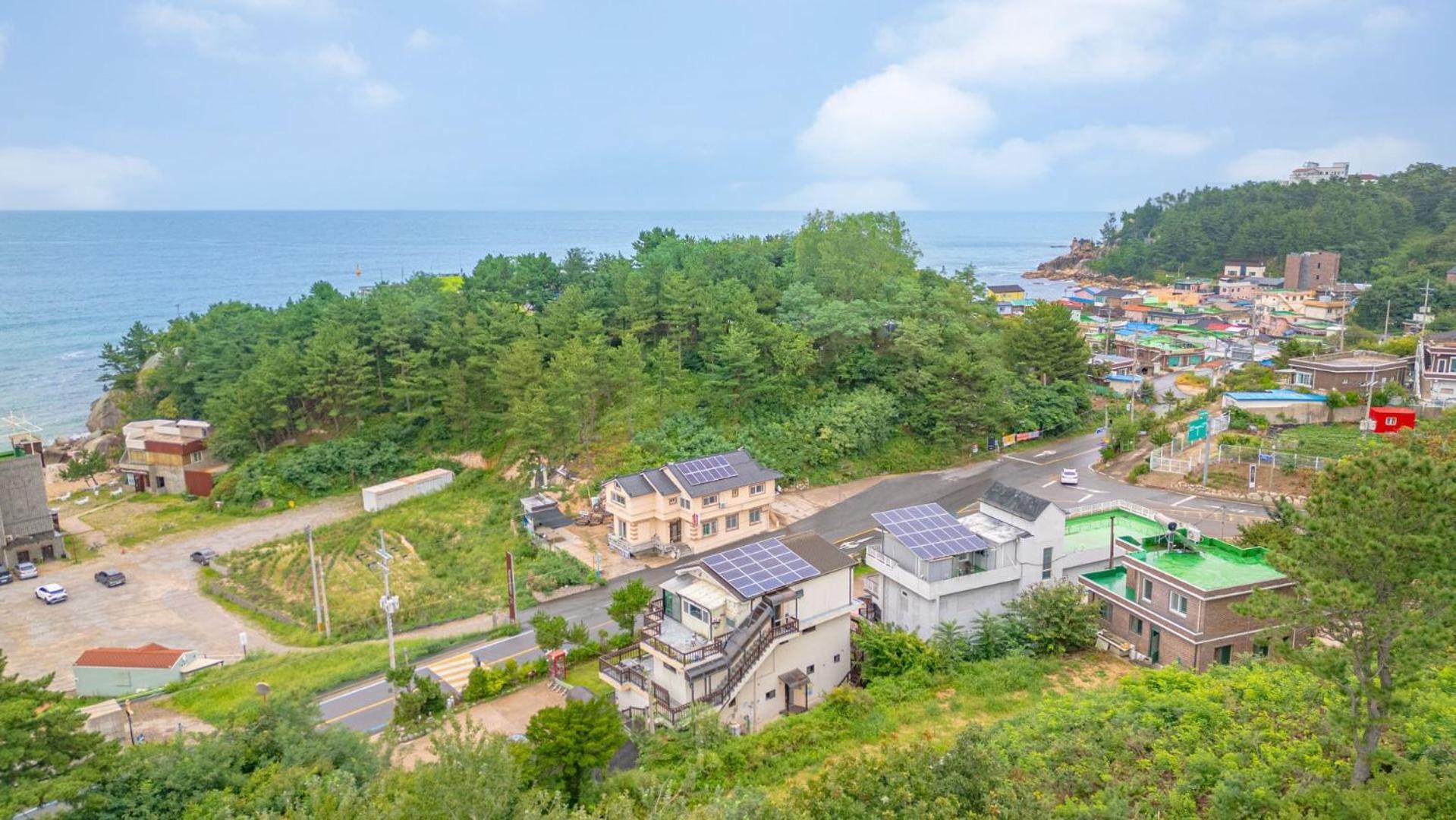 Goseong Sea&Star Pension Экстерьер фото