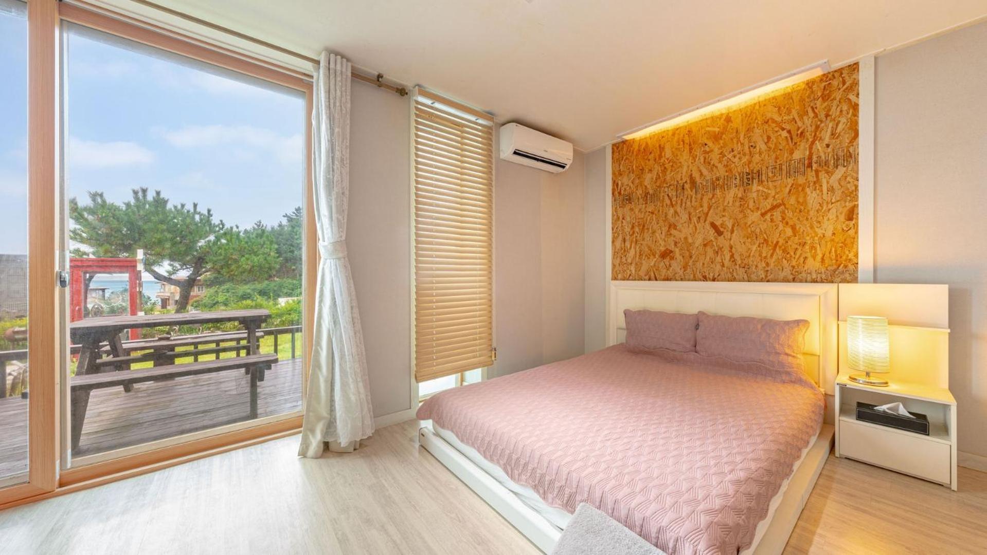 Goseong Sea&Star Pension Экстерьер фото